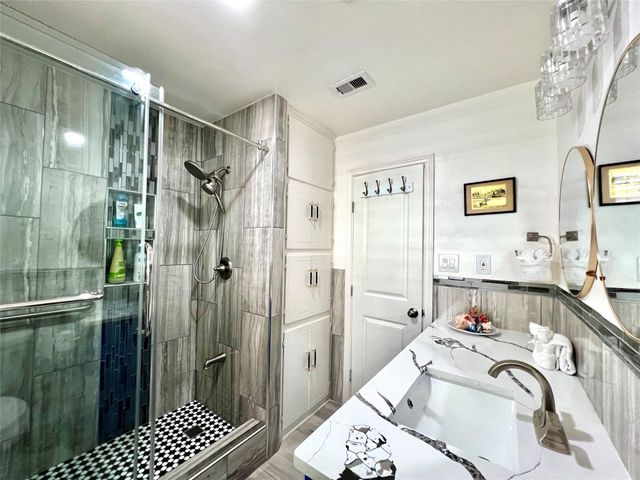 5420 Avenue O, Galveston, TX 77551