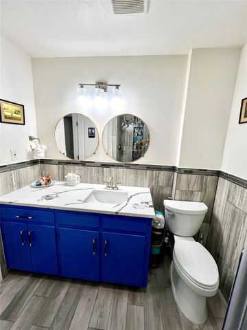 5420 Avenue O, Galveston, TX 77551