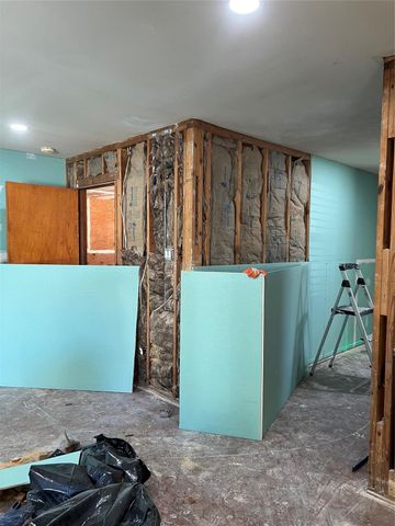 5420 Avenue O, Galveston, TX 77551