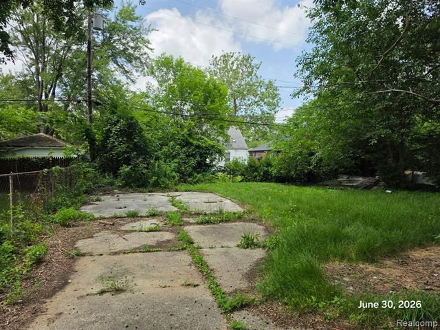 18675 Avon Avenue, Detroit, MI 48219