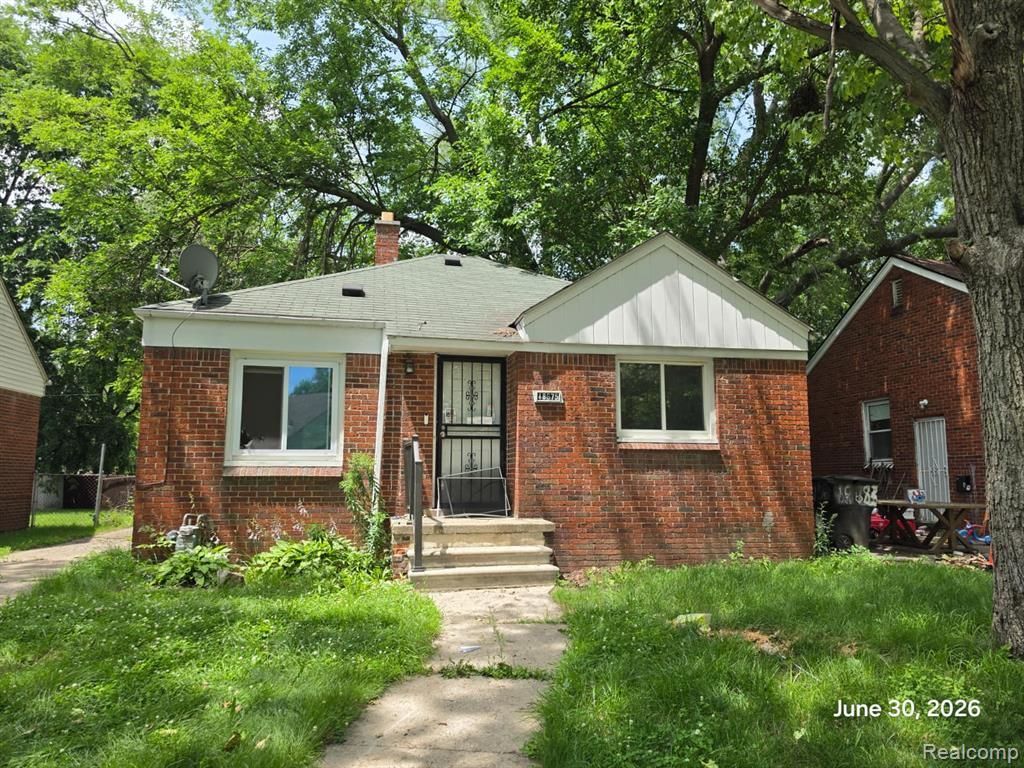 18675 Avon Avenue, Detroit, MI 48219