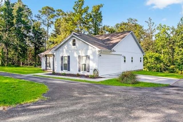 433 E Hickory Drive E, Livingston, TX 77351