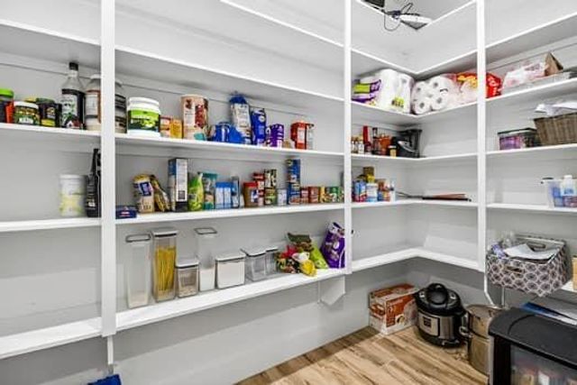 433 E Hickory Drive E, Livingston, TX 77351