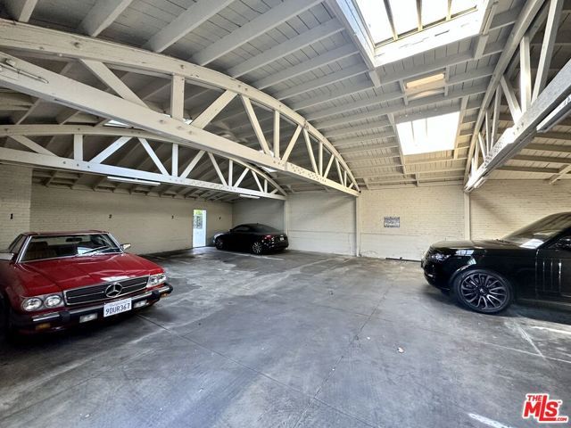 100 N Sycamore Avenue, Los Angeles, CA 90036