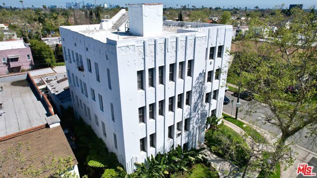 100 N Sycamore Avenue, Los Angeles, CA 90036