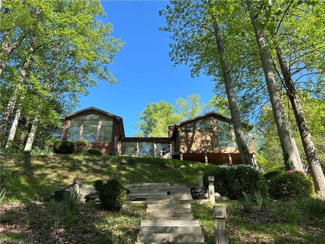 700 Lakemont Trail, Mount Airy, NC 27030
