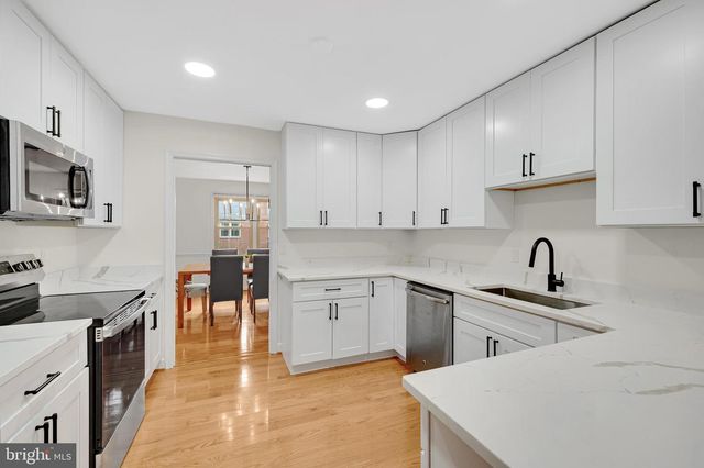 11402 EMPIRE LN, Rockville, MD 20852