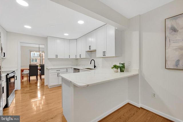 11402 EMPIRE LN, Rockville, MD 20852