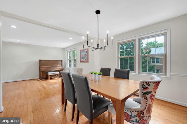 11402 EMPIRE LN, Rockville, MD 20852