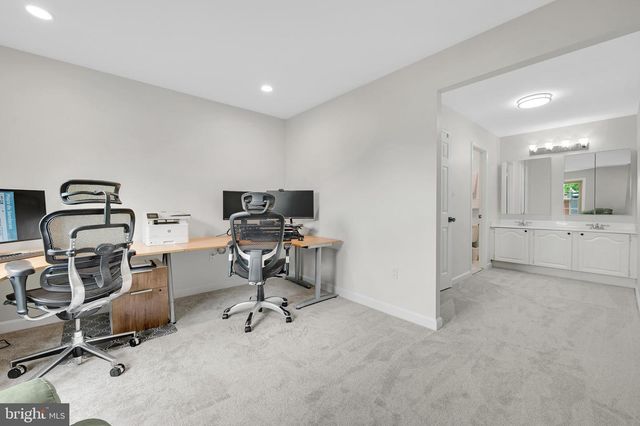 11402 EMPIRE LN, Rockville, MD 20852