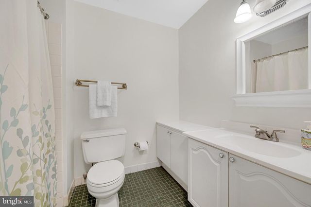 11402 EMPIRE LN, Rockville, MD 20852