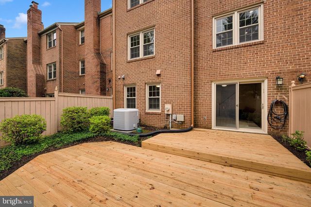 11402 EMPIRE LN, Rockville, MD 20852