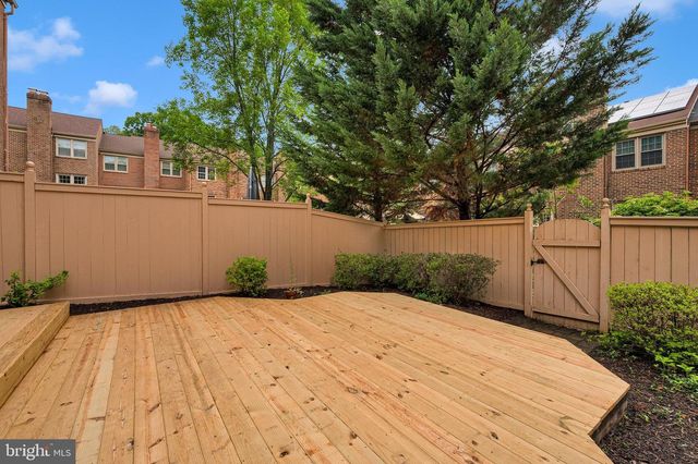 11402 EMPIRE LN, Rockville, MD 20852
