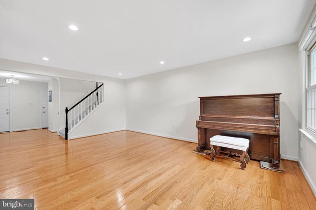 11402 EMPIRE LN, Rockville, MD 20852