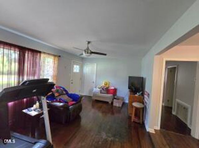 2105 Newton Dairy Road, Henderson, NC 27537