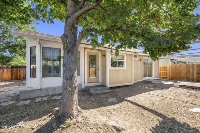 7553 Water View Way, Reno, NV 89511
