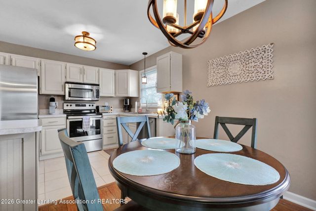 1078 Brookside Drive, Grand Ledge, MI 48837