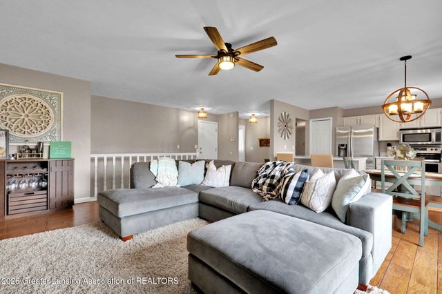 1078 Brookside Drive, Grand Ledge, MI 48837