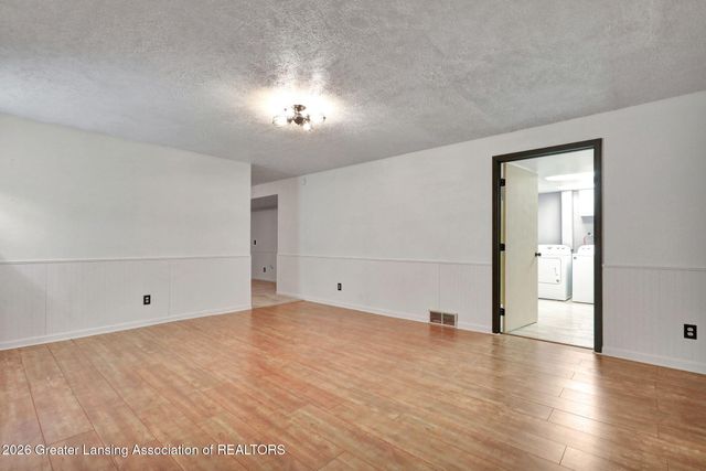 1078 Brookside Drive, Grand Ledge, MI 48837