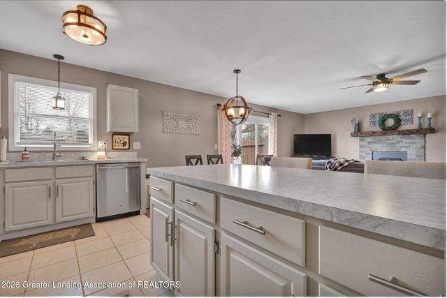 1078 Brookside Drive, Grand Ledge, MI 48837