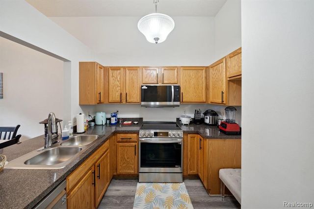 435 Carson Drive, Westland, MI 48185