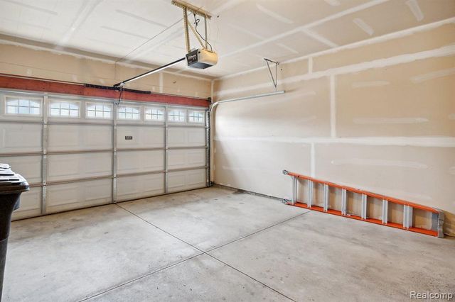 435 Carson Drive, Westland, MI 48185