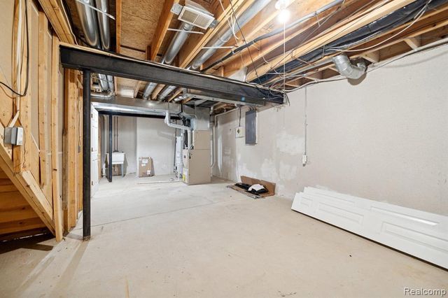 435 Carson Drive, Westland, MI 48185