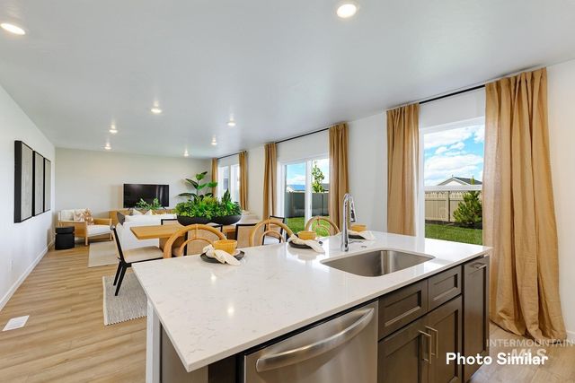 3927 N Keklik Ave, Meridian, ID 83646