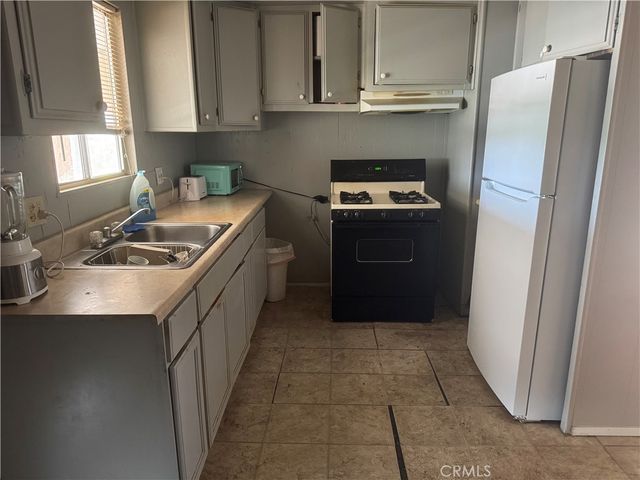 31596 Allen Ave, Homeland, CA 92548