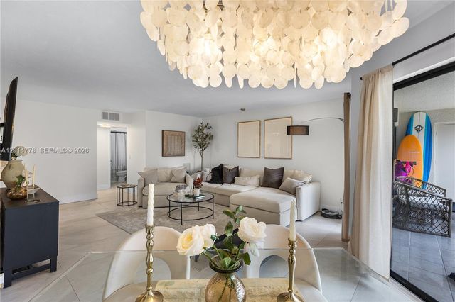 5850 Camino Del Sol 404 404, Boca Raton, FL 33433