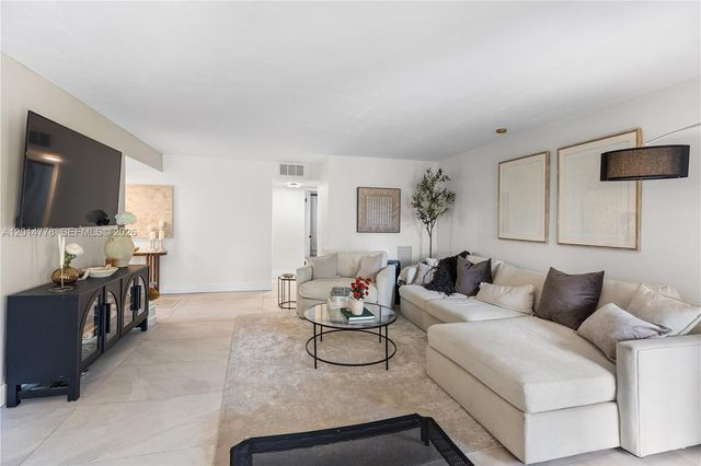 5850 Camino Del Sol 404 404, Boca Raton, FL 33433