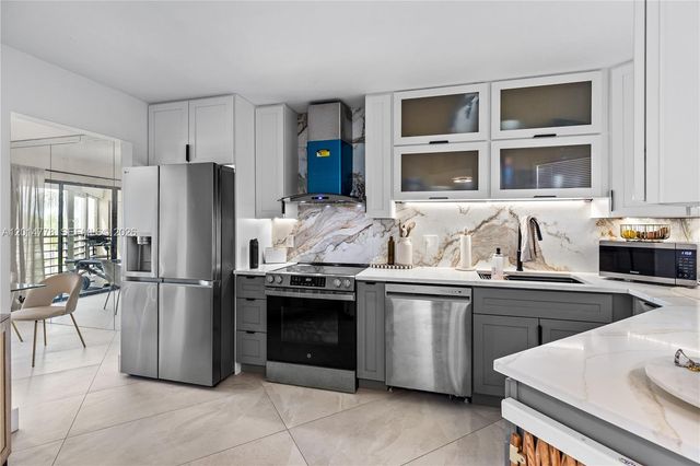 5850 Camino Del Sol 404 404, Boca Raton, FL 33433