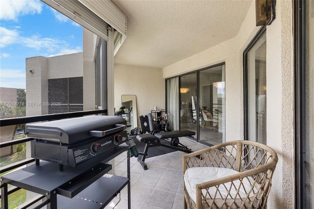 5850 Camino Del Sol 404 404, Boca Raton, FL 33433
