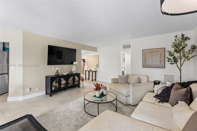 5850 Camino Del Sol 404 404, Boca Raton, FL 33433