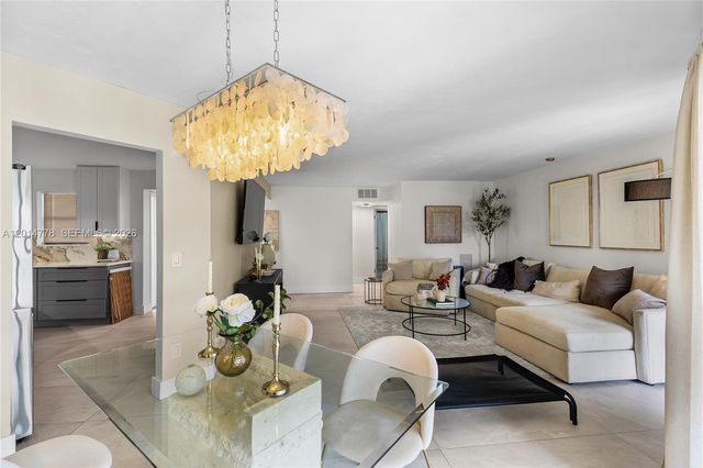 5850 Camino Del Sol 404 404, Boca Raton, FL 33433