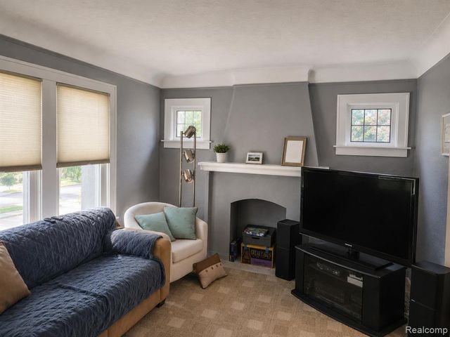 903 E 3rd Street, Royal Oak, MI 48067