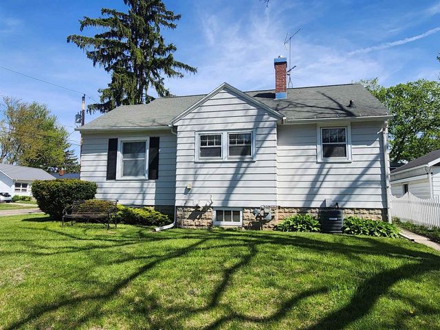 702 Ridge Street, Baraboo, WI 53913