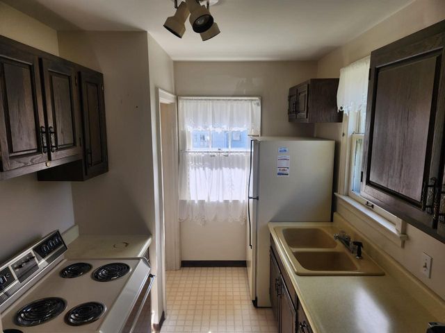702 Ridge Street, Baraboo, WI 53913