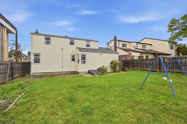 208 Baldwin Ave, New Milford Boro, NJ 07646
