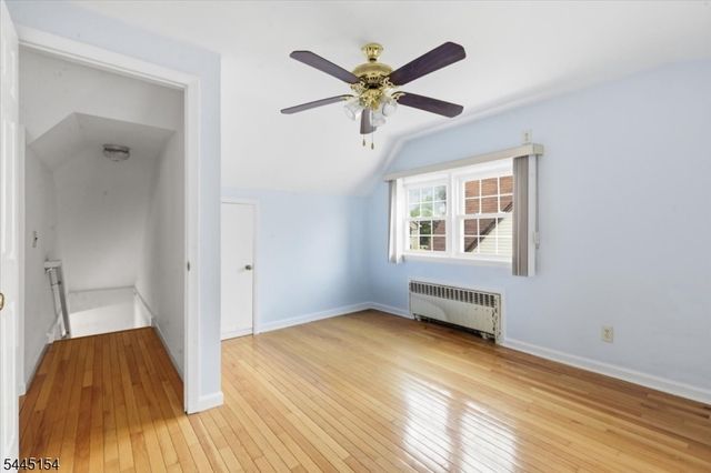 208 Baldwin Ave, New Milford Boro, NJ 07646