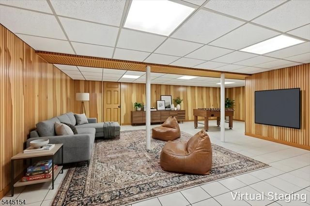 208 Baldwin Ave, New Milford Boro, NJ 07646