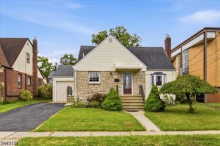 208 Baldwin Ave, New Milford Boro, NJ 07646
