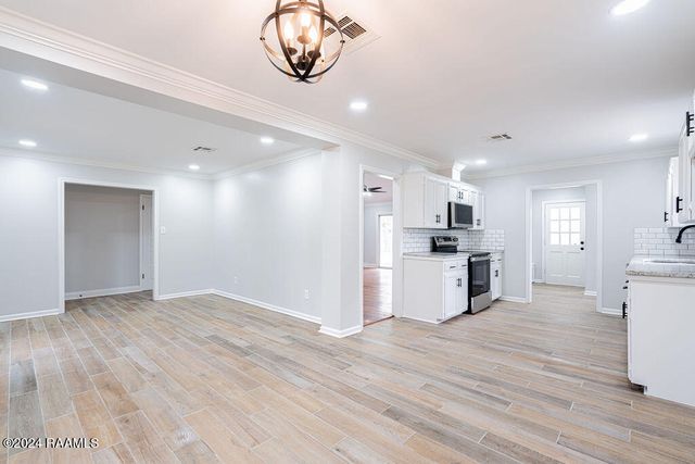 213 Presbytere Parkway, Lafayette, LA 70503