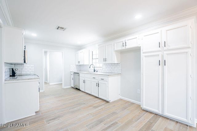 213 Presbytere Parkway, Lafayette, LA 70503