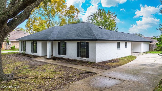 213 Presbytere Parkway, Lafayette, LA 70503