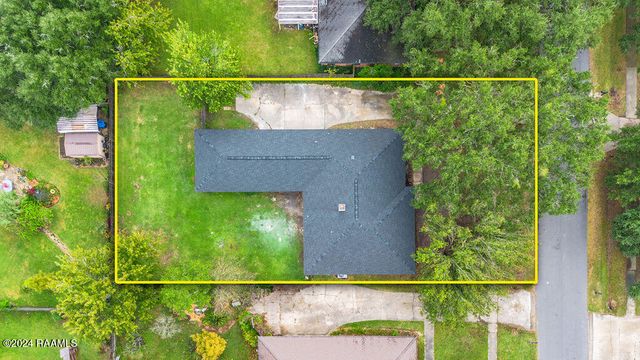 213 Presbytere Parkway, Lafayette, LA 70503