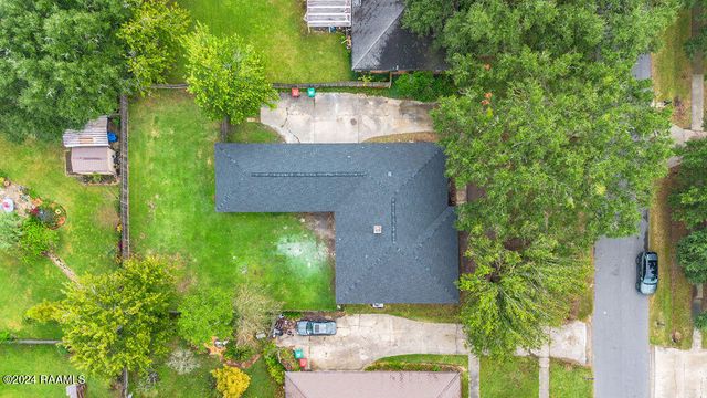 213 Presbytere Parkway, Lafayette, LA 70503