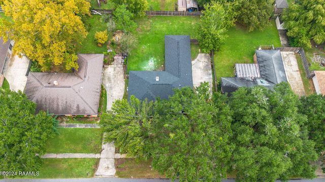 213 Presbytere Parkway, Lafayette, LA 70503