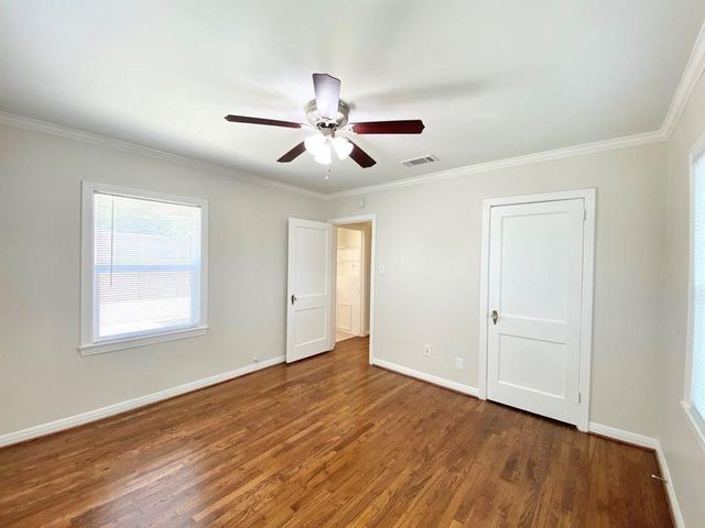 4102 Yupon Street, Houston, TX 77006