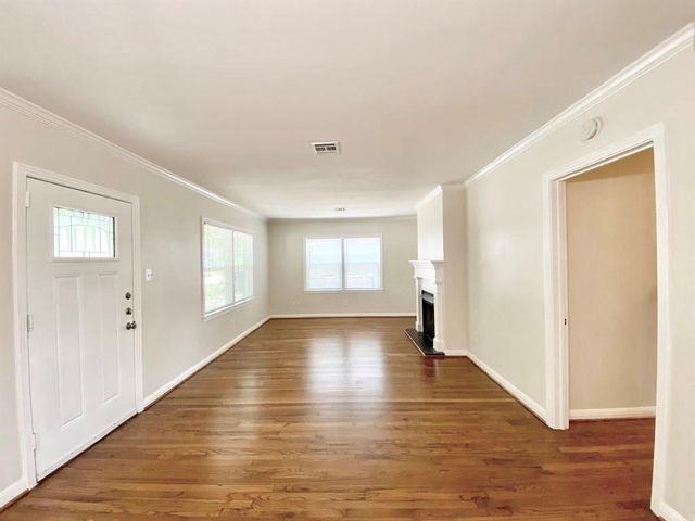 4102 Yupon Street, Houston, TX 77006